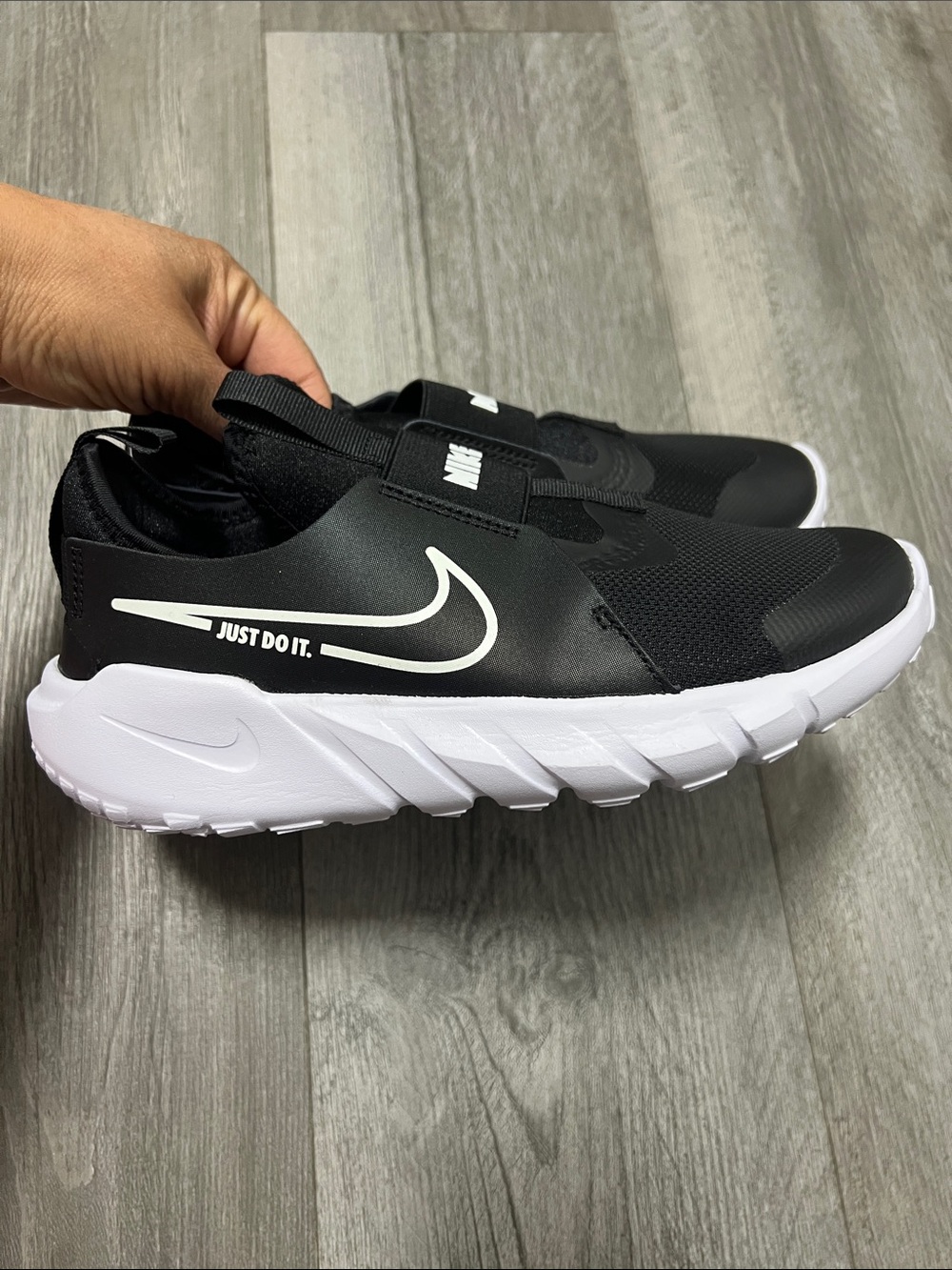 Nike Flex Runner 2 ( GS) - size 5Y like new! - Picture 3 of 15